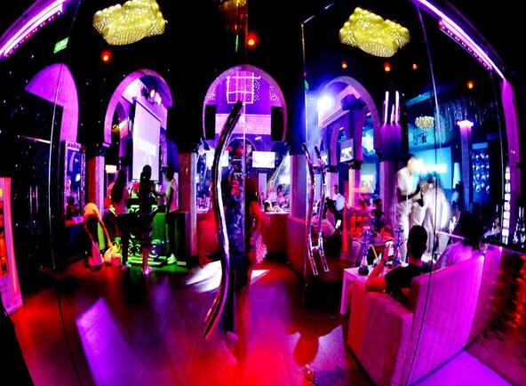 555 Famous Club Tanger