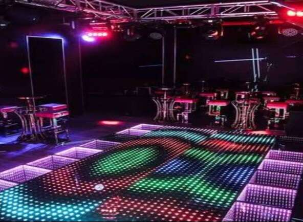 WHAT'S UP NIGHT CLUB