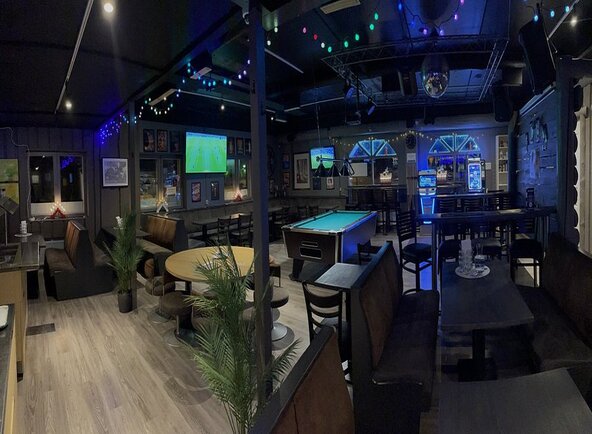 Blue Jay Lounge Bistro