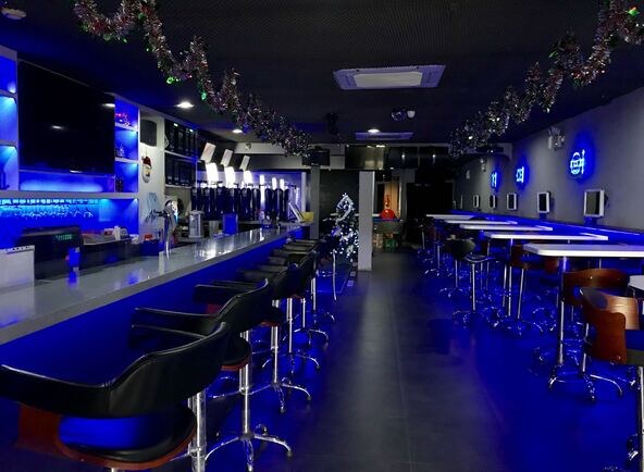 Ice Karaoke Pub