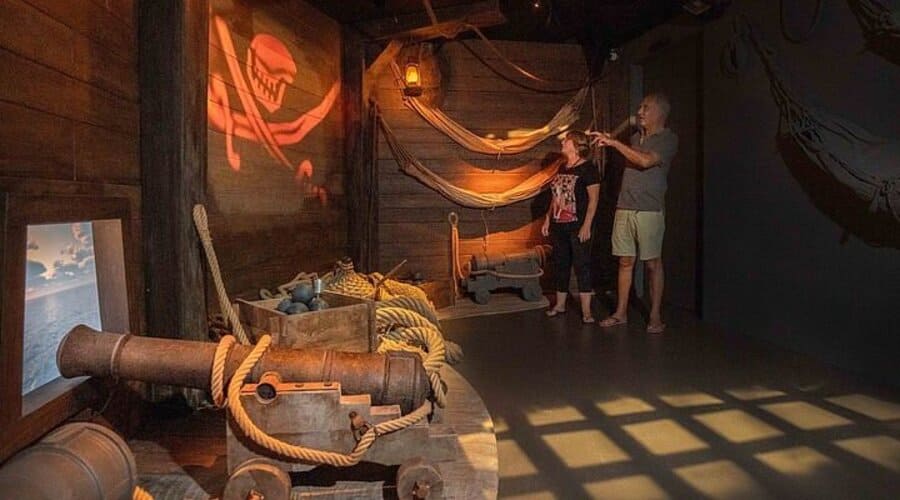 Dany's at Cupecoy Beach Bar