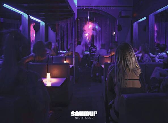 Saumur Crystal Club https images.app .goo .gl uWEYXnnBhgt4wzD57