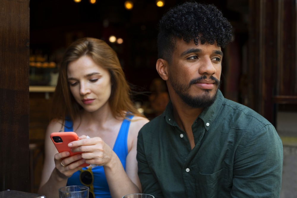coup moyen de jeunes avec smartphone2