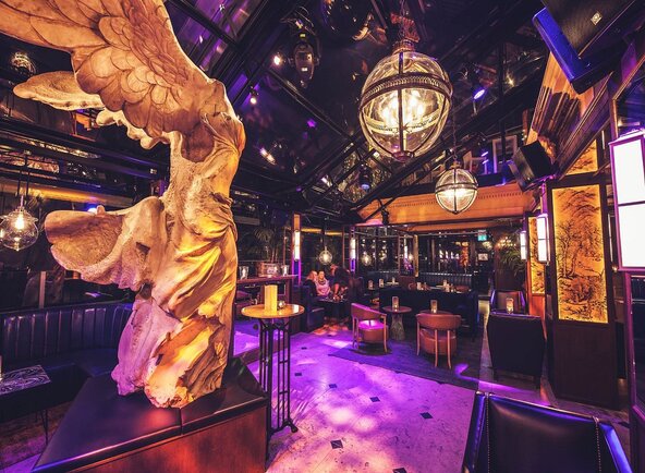 Penthouse Roof Top Bar – 360° View
