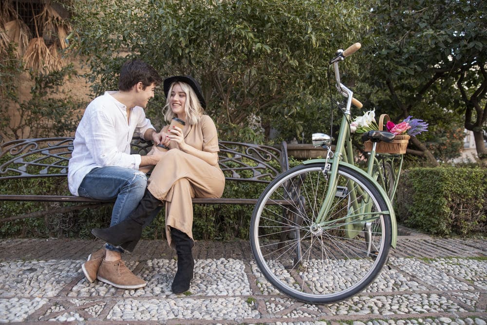 couple banc bicyclette fleurs11