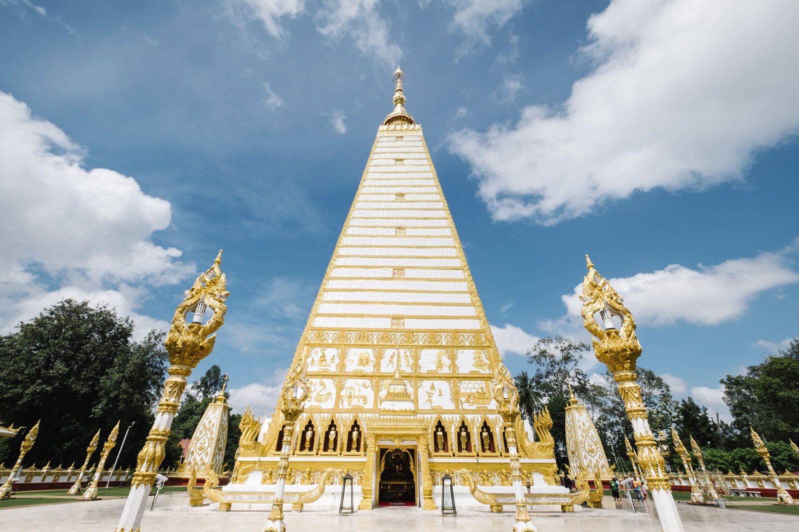 temple thailandais 1 scaled 1